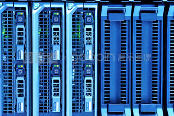 網(wǎng)絡(luò)服務(wù)器與云計(jì)算裝備技術(shù)服務(wù) 驅(qū)動(dòng)數(shù)字化轉(zhuǎn)型的雙引擎